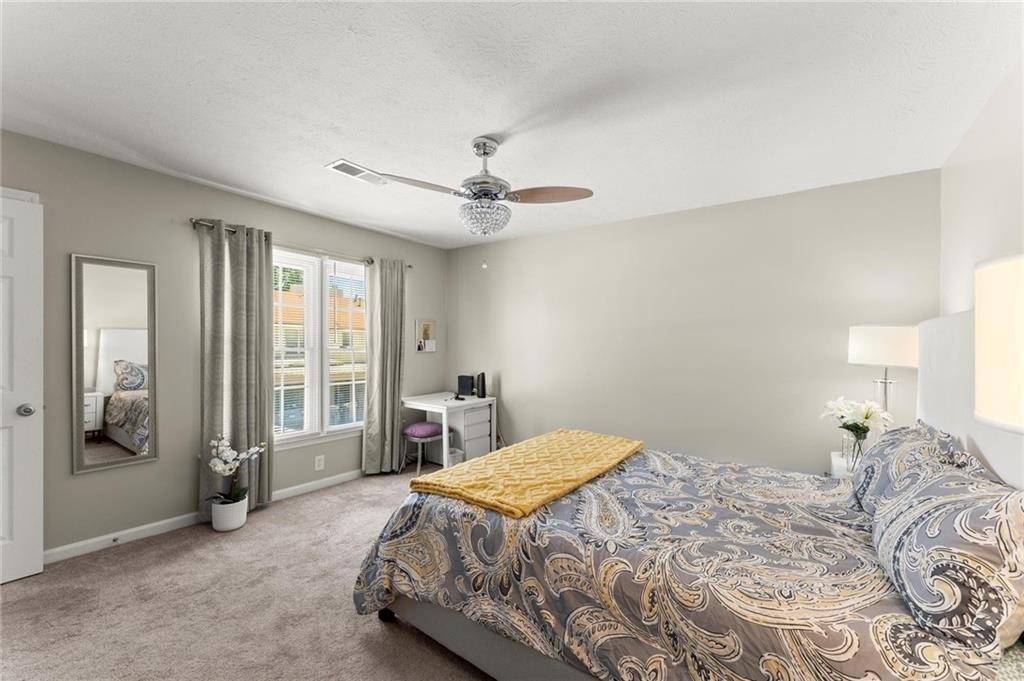 Holcomb Crossing - Residential