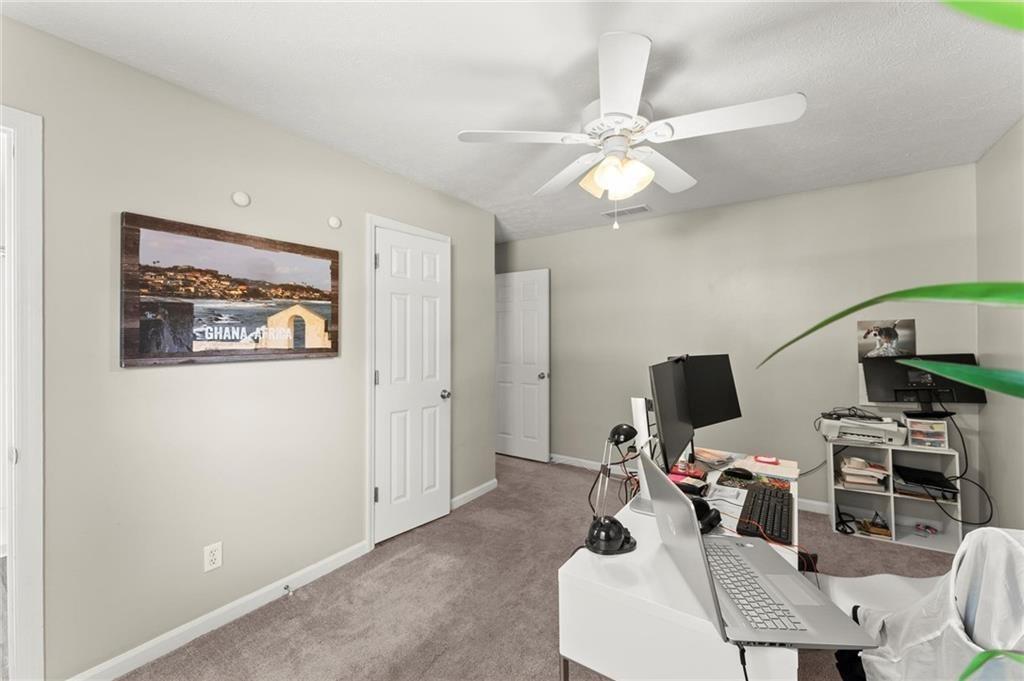 Holcomb Crossing - Residential