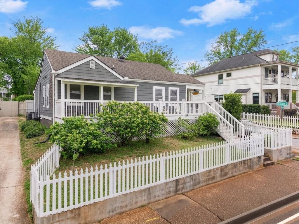 738 Woodson Street SE