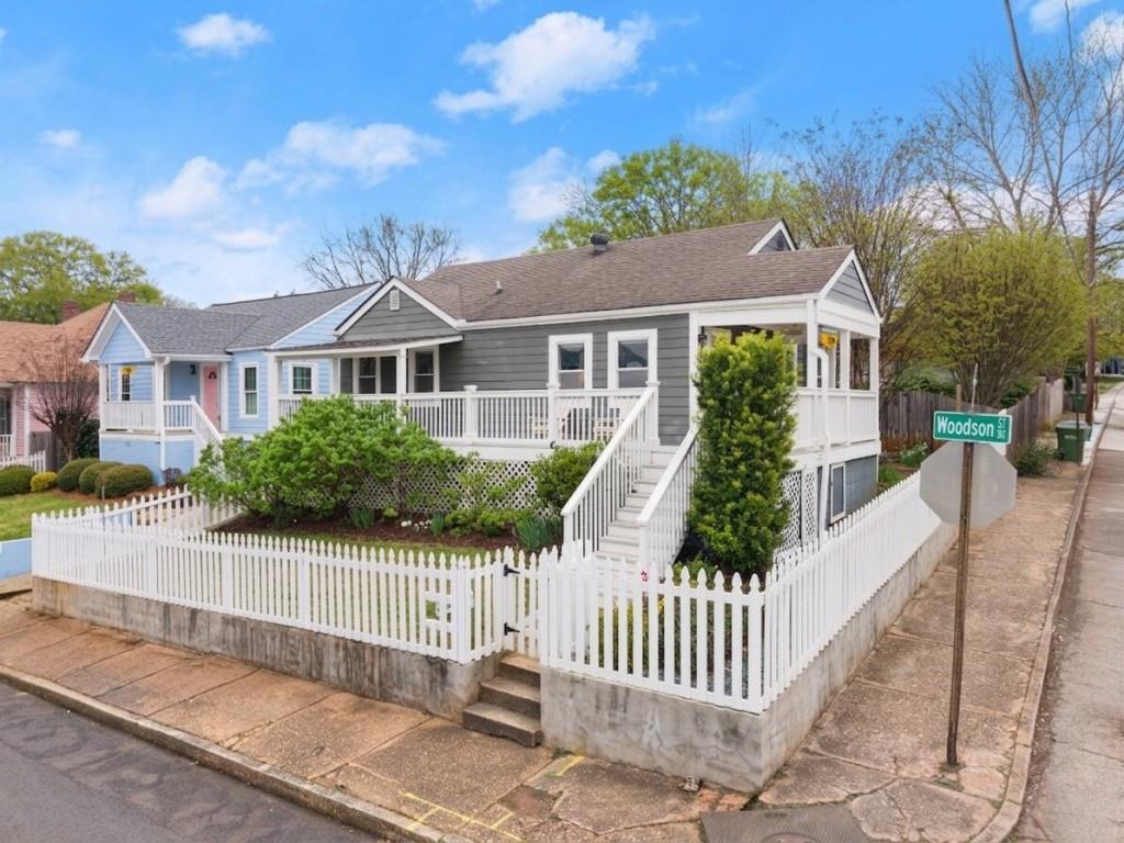 738 Woodson Street SE