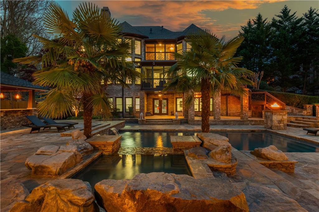2461 Oak Grove Estates NE