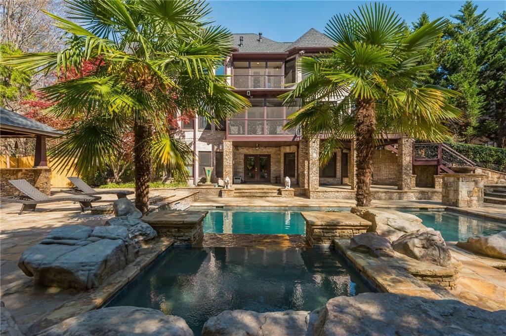2461 Oak Grove Estates NE