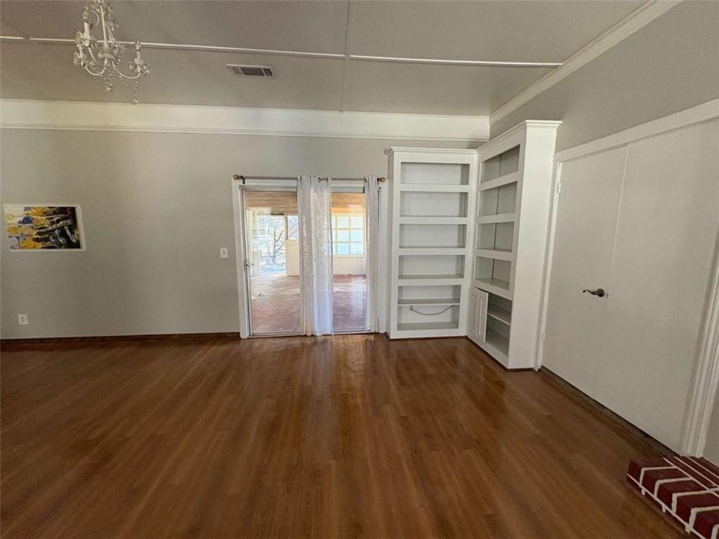 2807 McClave Drive