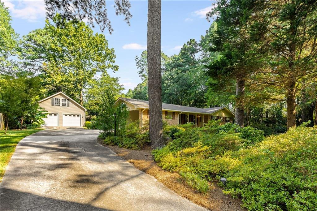 2719 Lanier Drive