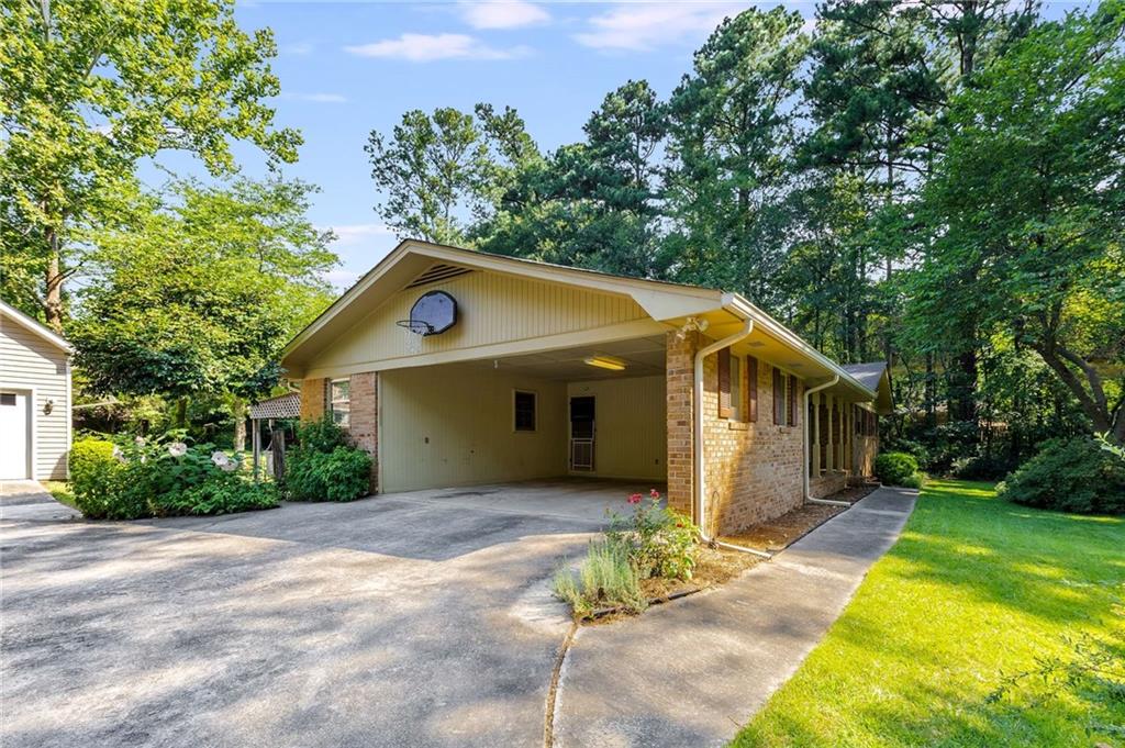 2719 Lanier Drive