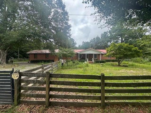 Homes For Sale - 708 Tommy Purvis Jr Road<br/> Reynolds, GA 31076