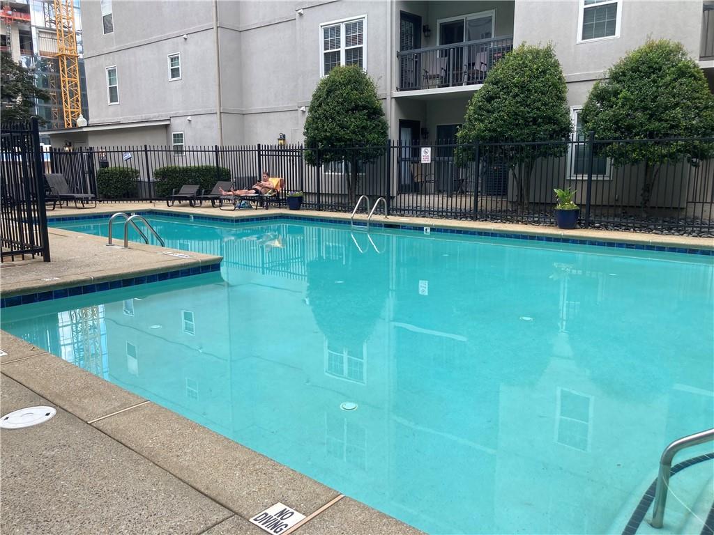 1075 Peachtree Walk A205