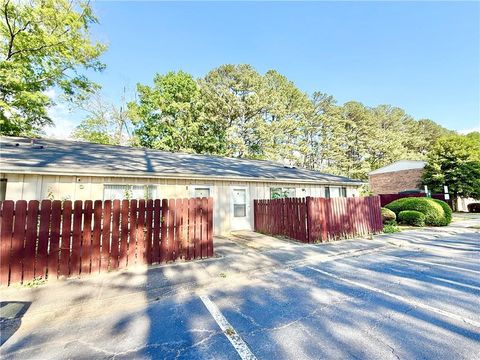 Condo For Sale - 4701 Flat Shoals Road #2B<br/> Union City, GA 30291