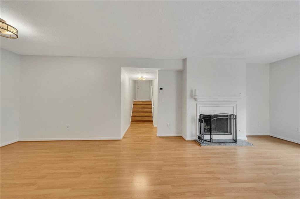 711 Glenleaf Drive