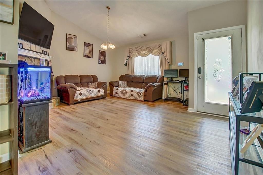 140 Greenleaf Drive