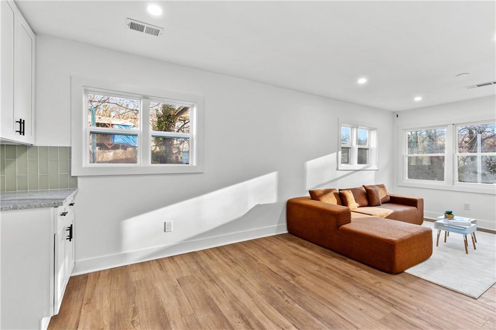 2211 Macon Drive, Atlanta, Georgia image 7