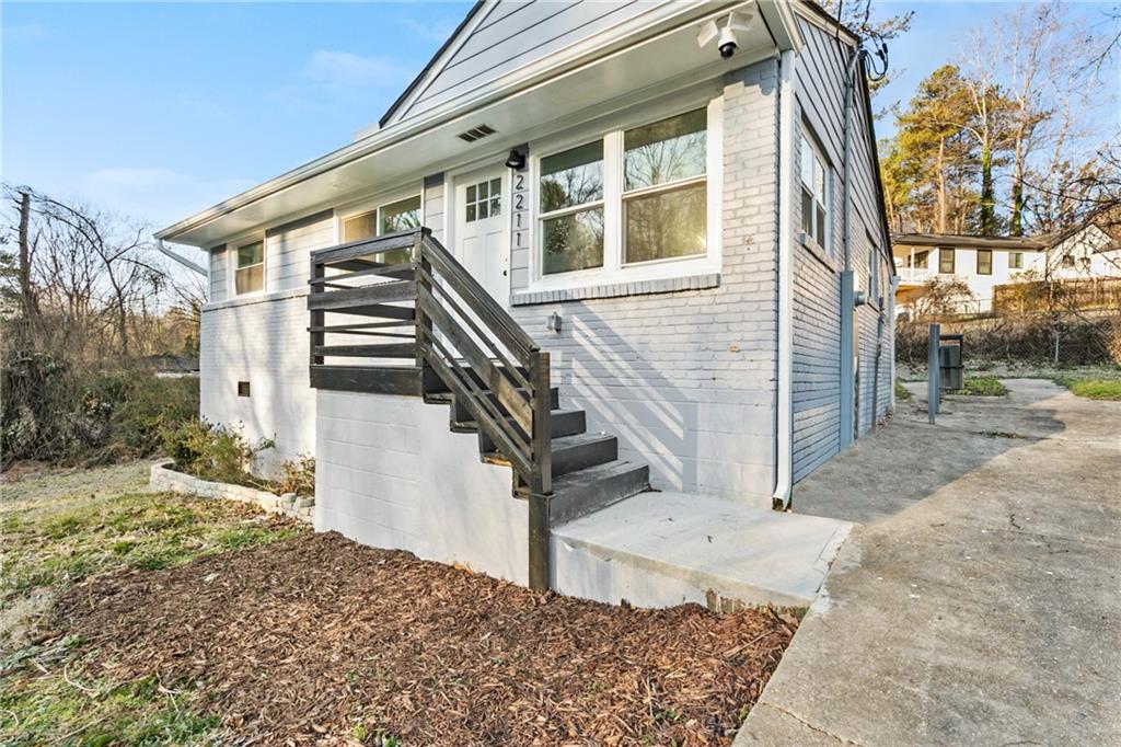2211 Macon Drive, Atlanta, Georgia image 3