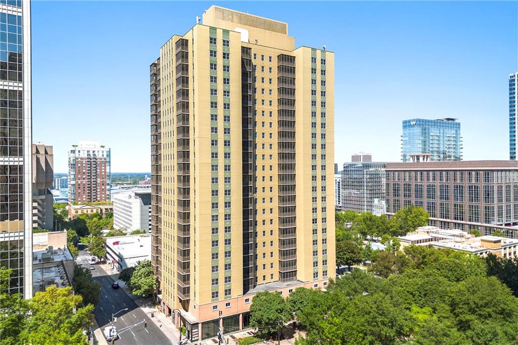300 Peachtree Street NE 11J