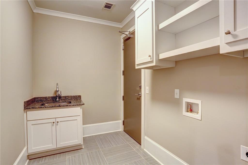Broadwell House - Residential Lease