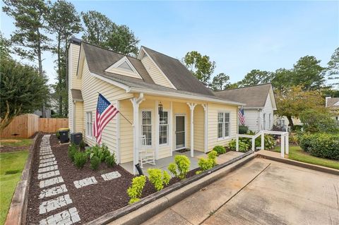 Photo of 178 Victoria Way, Roswell, GA 30075 (MLS # 7658587)
