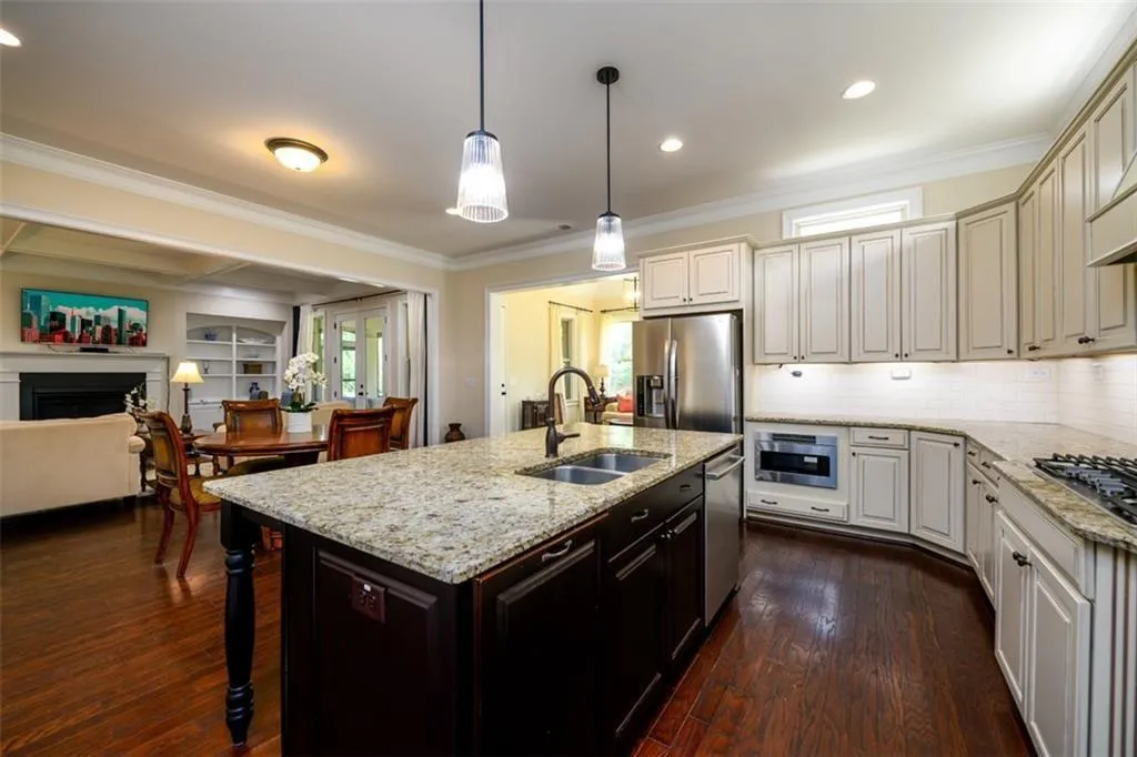 Suwanee, Georgia 30024, United States, 6 Bedrooms Bedrooms, ,6 BathroomsBathrooms,Residential,Active,148396