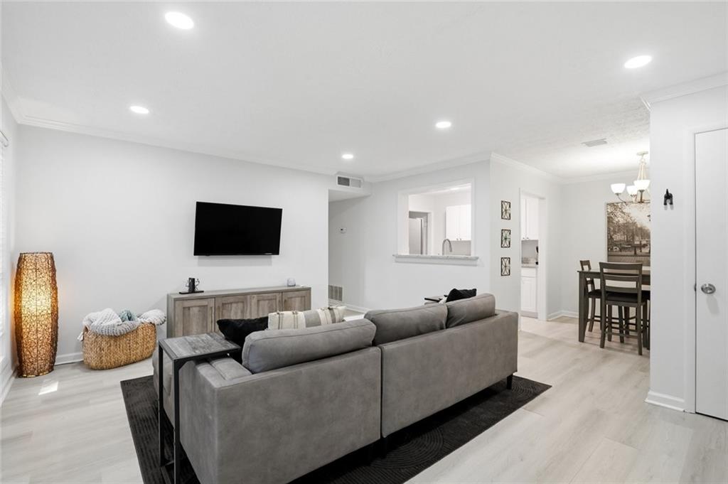 709 Summit North Drive NE 709