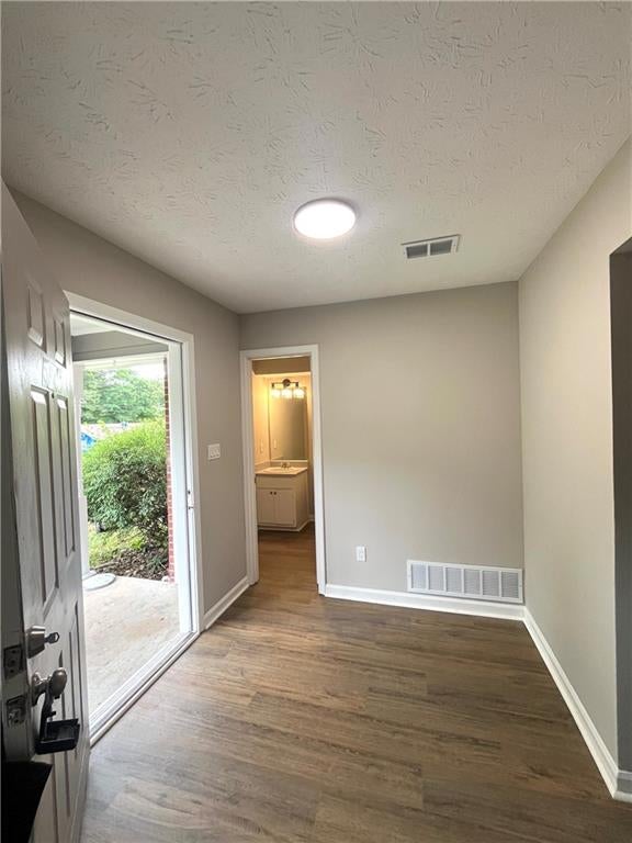 5843 Summerglen Lane