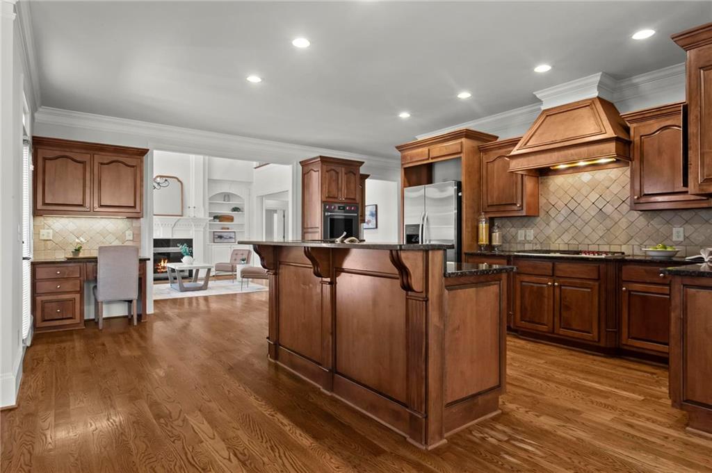 15745 Milton Point