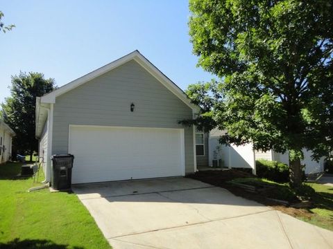 A home in Fairburn