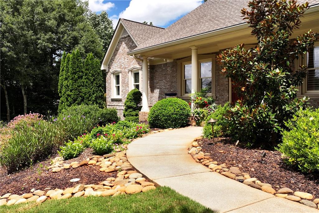 1005 Chateau Forest Road