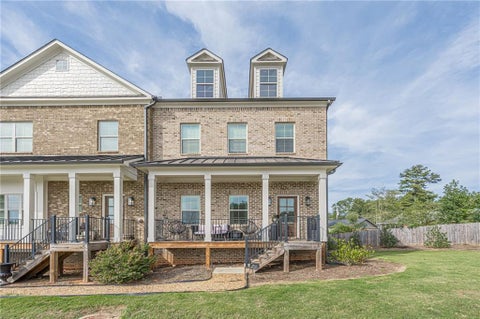 Townhouse For Sale - 768 Honey Bee Lane<br/> Lawrenceville, GA 30046