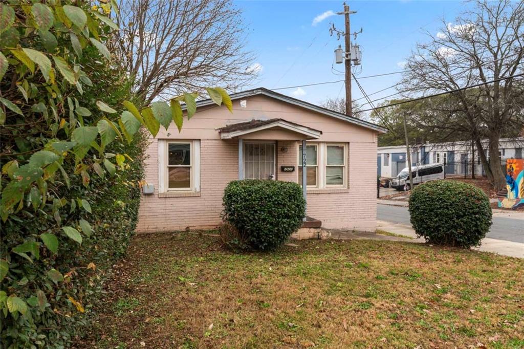 722 Cameron M Alexander Boulevard NW