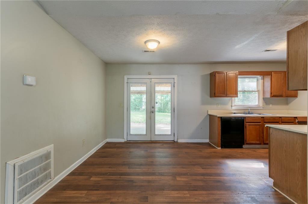 22 Welcome Wood Drive, Newnan, Georgia image 6