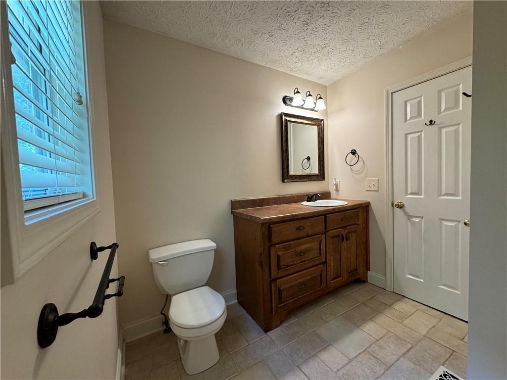3722 Cherokee Overlook Drive, Canton, Georgia image 34