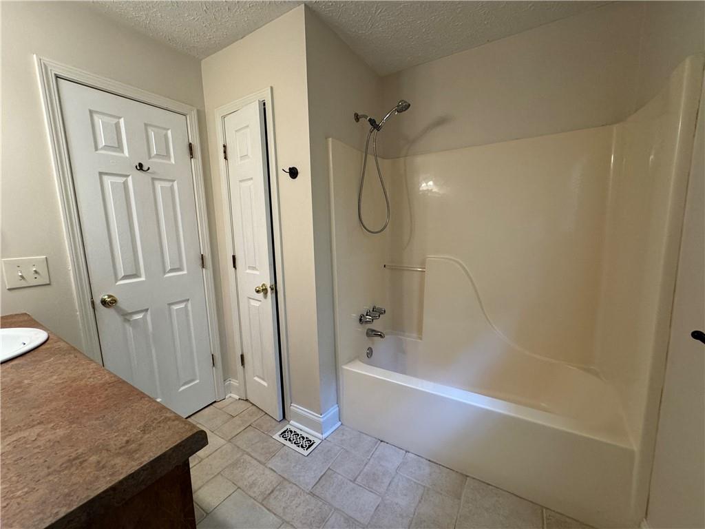3722 Cherokee Overlook Drive, Canton, Georgia image 33
