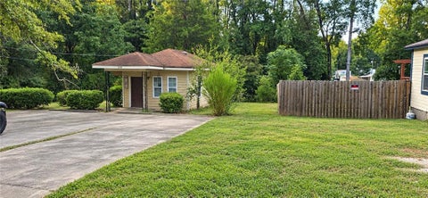 Homes For Sale - 330 Walker Drive<br/> Monroe, GA 30655