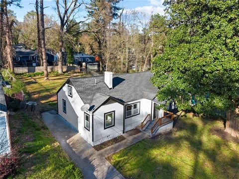 Photo of 1443 Avon Avenue SW, Atlanta, GA 30310 (MLS # 7735174)