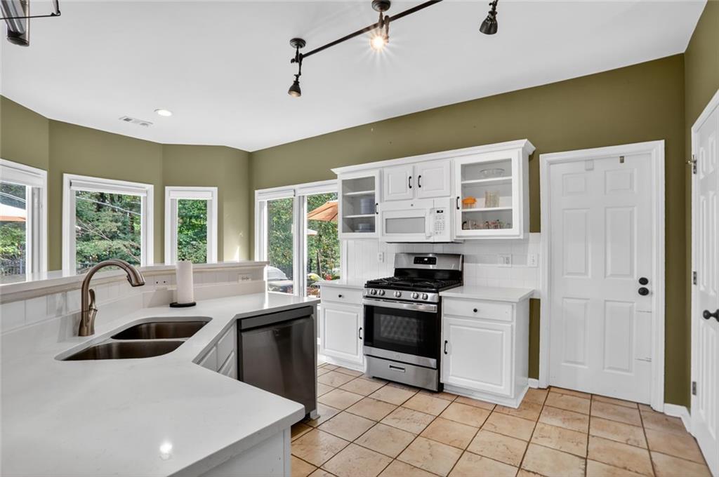 3055 Rocky Brook Drive