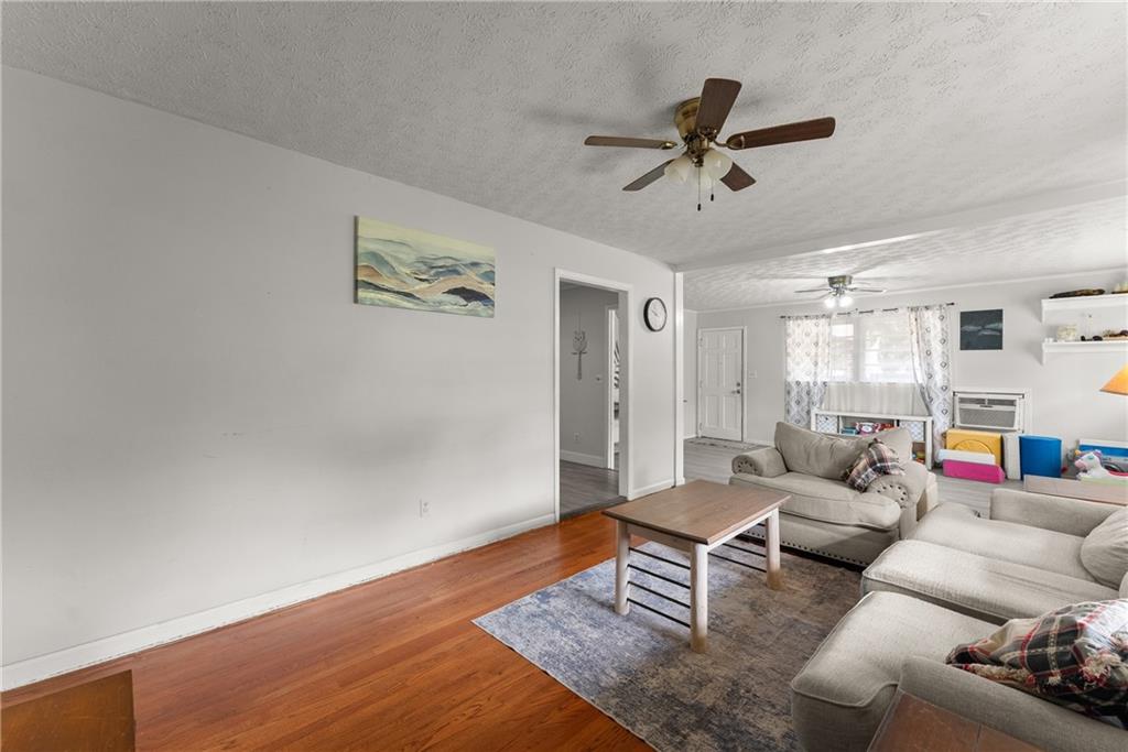 157 Glendale Heights