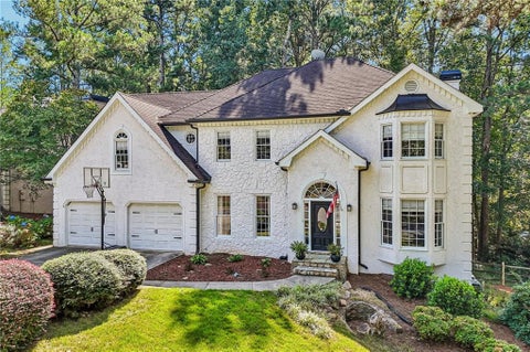 Homes For Sale - 415 Holly Stream Trail<br/> Roswell, GA 30075