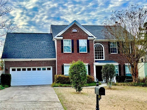 Homes For Sale - 5415 Taylor Road<br/> Alpharetta, GA 30022