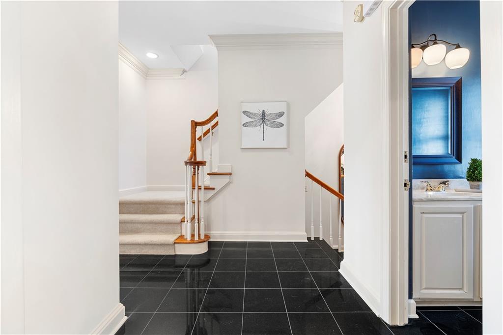 1232 Brookhaven Park Place NE