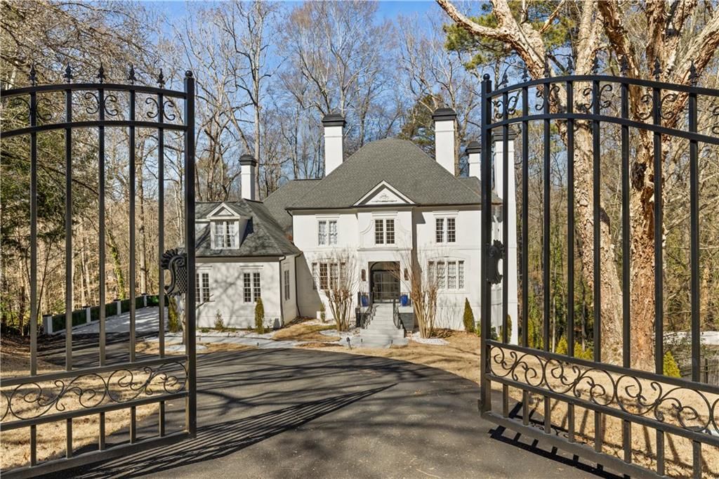 Photo of 5390 Harrowood Lane, Atlanta, GA 30327 (MLS # 7727851)