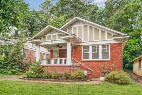Homes For Rent - 152 Ponce De Leon Court<br/> Decatur, GA 30030