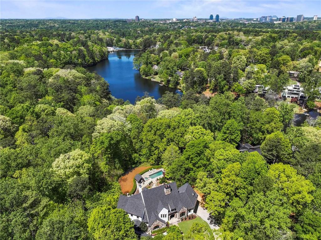 1395 Hearst Drive NE