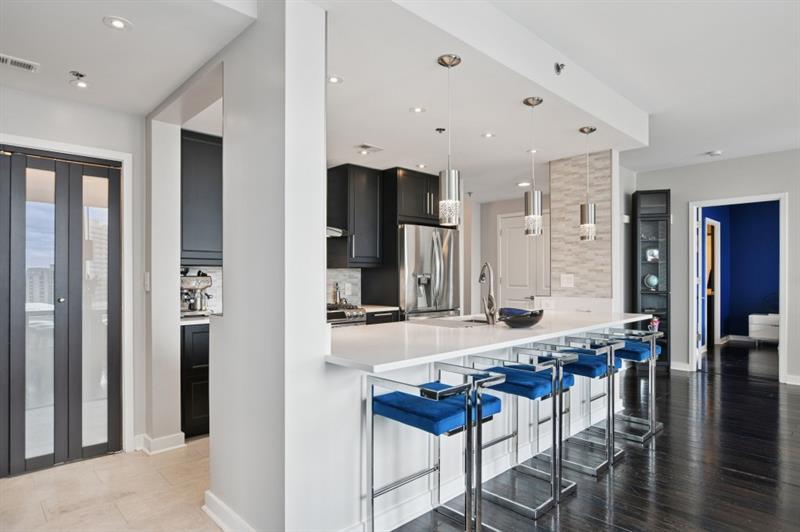 3338 Peachtree Road NE 2607