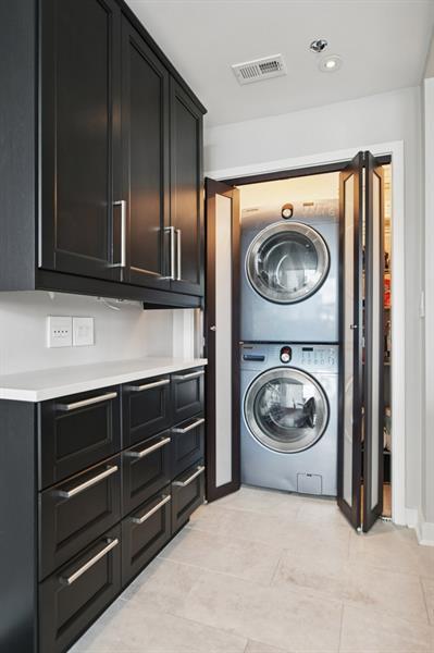 3338 Peachtree Road NE 2607