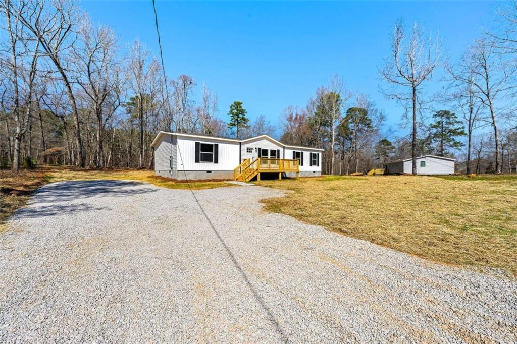 373 Possum Point Drive, Eatonton, Georgia image 3