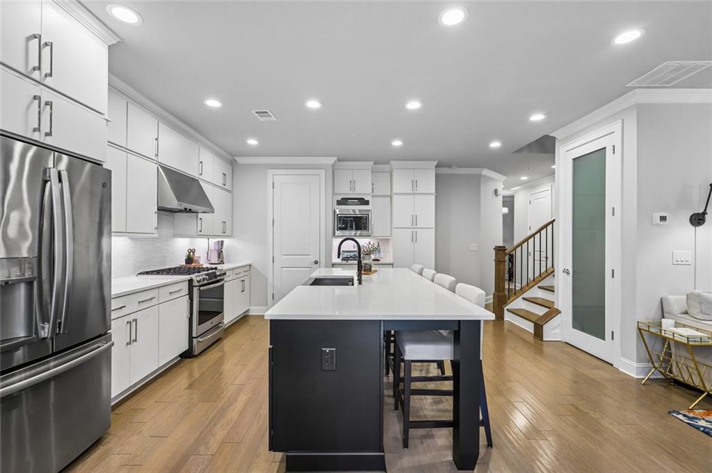202 Phillips Lane