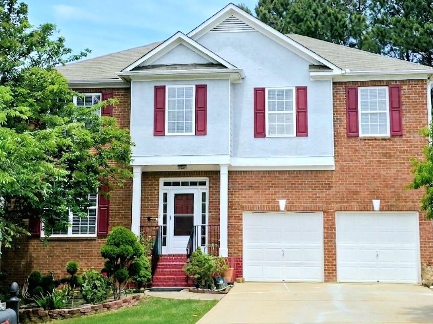 1140 Foxcroft Drive