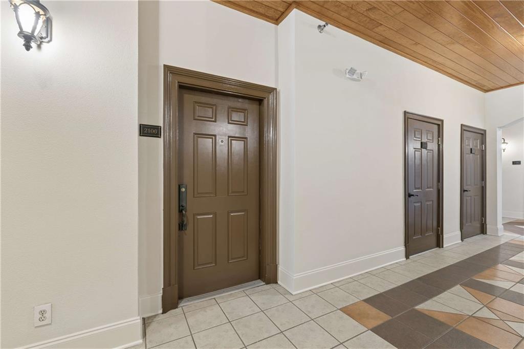 828 Highland Lane NE 2106