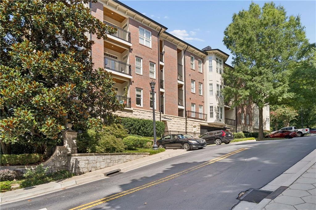 828 Highland Lane NE 2106