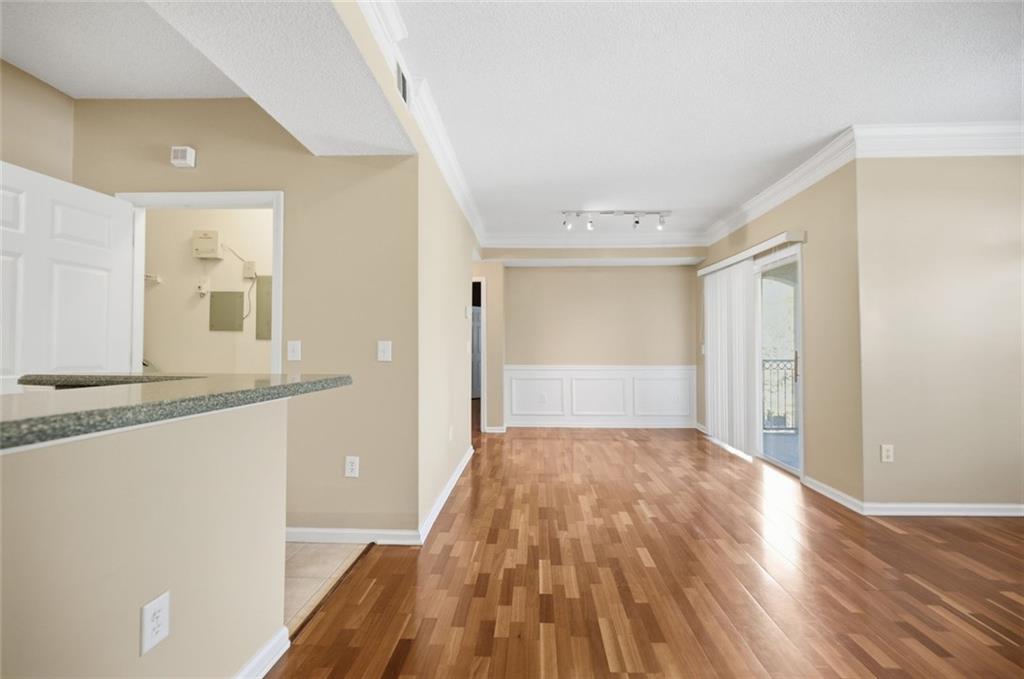 955 Juniper Street NE 1312