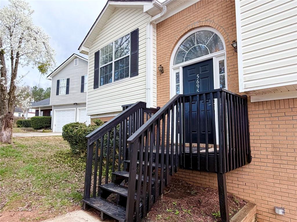 5695 Cedar Croft Lane