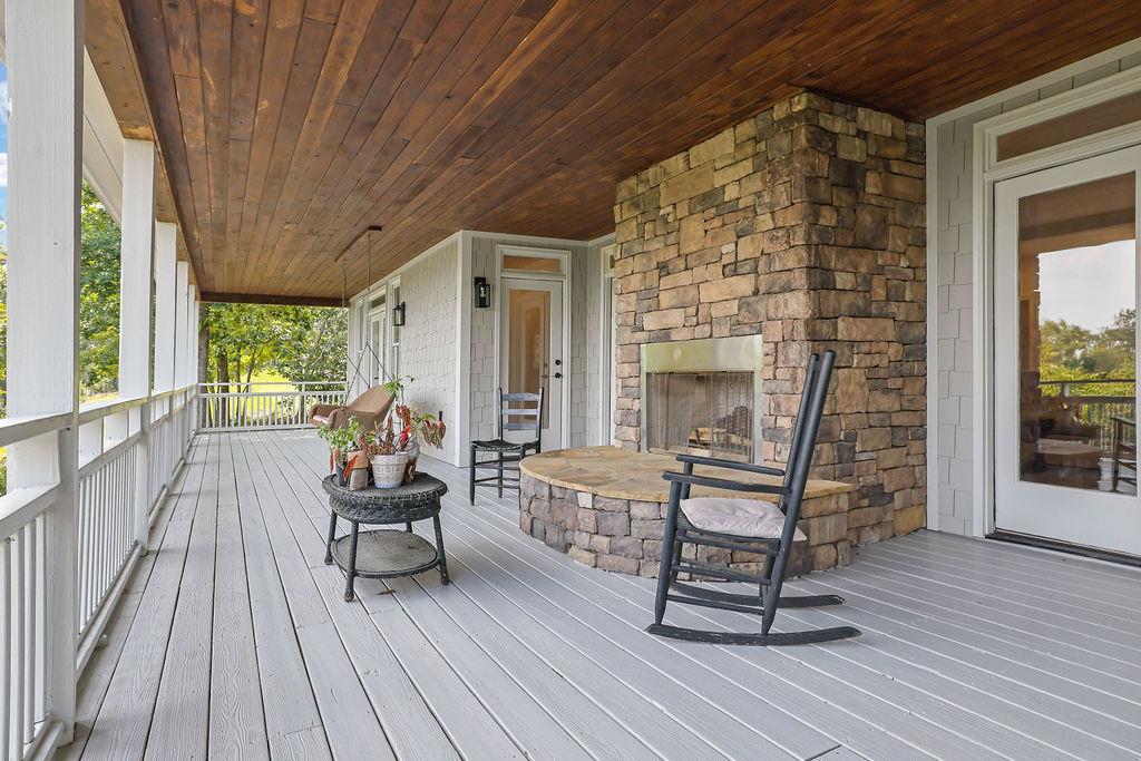 2216 Trammel Road
